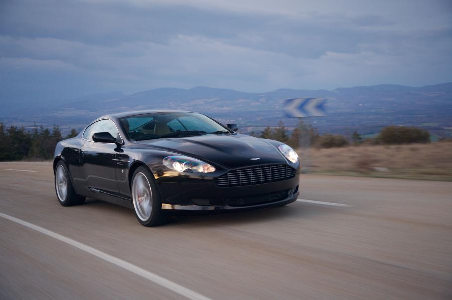  Aston Martin DB9 Sports Pack 2006 года  (UK) (фото 11 из 31)